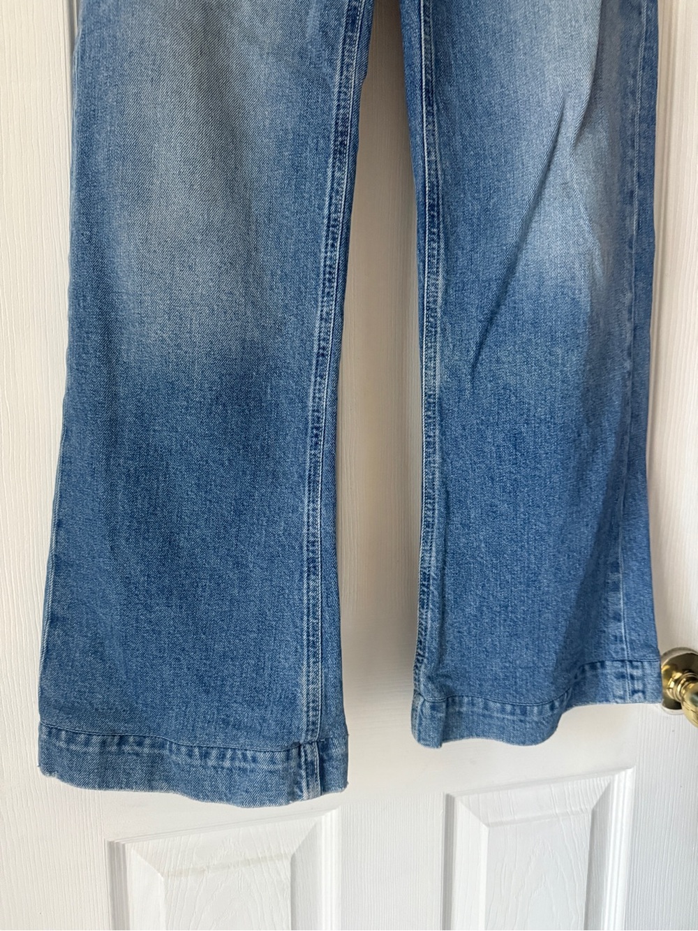 PAIGE Leenah Classic High-Rise Wide Leg Jeans - Light Blue - Picture 6 of 11